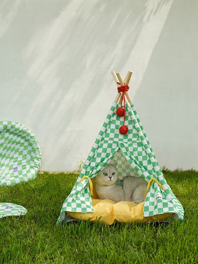 Green Gingham Calm Club 🍃✨ The Cat Teepee That’s Cozy, Breathable, and Camera-Ready