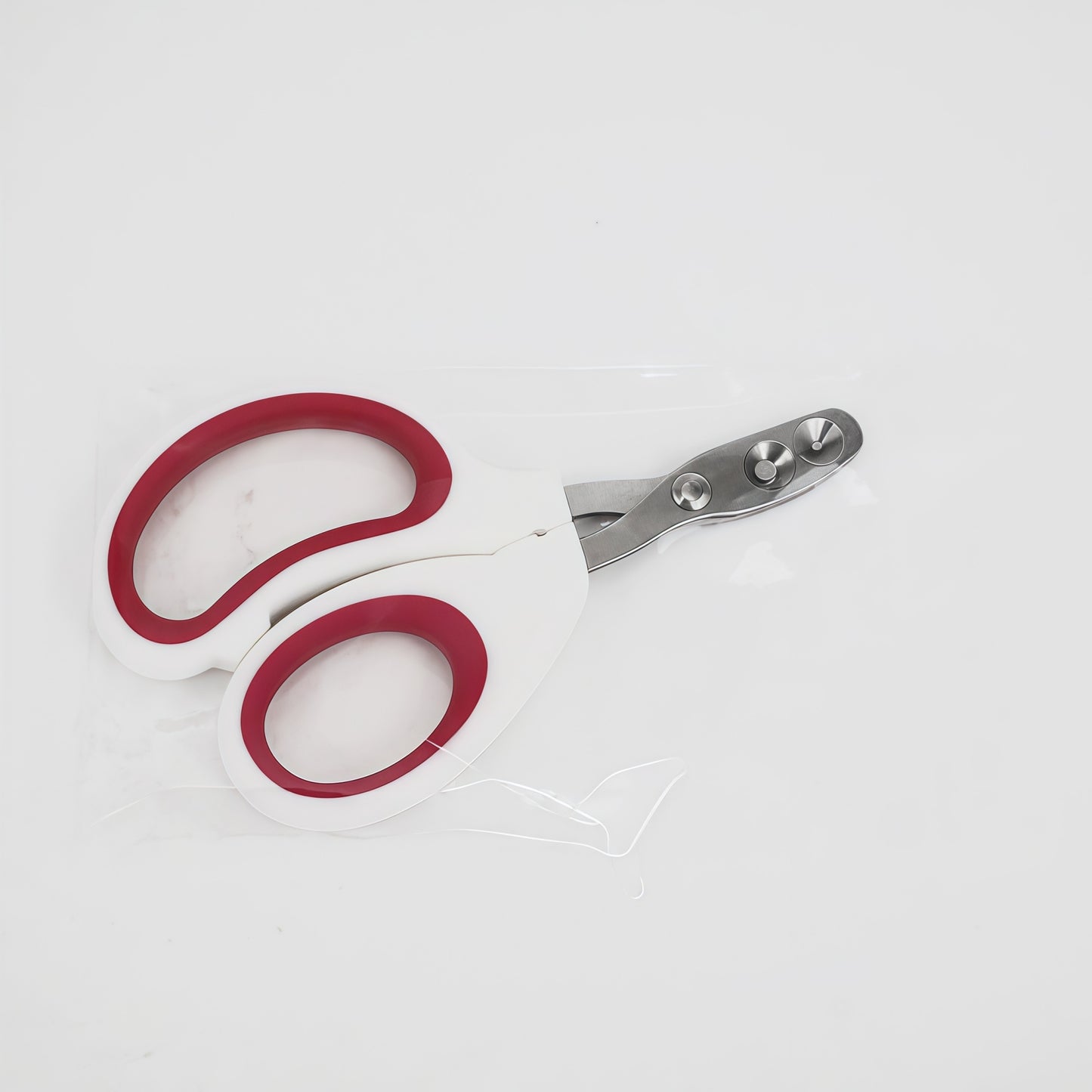 Cat Nail Clippers with Circular Guide Hole