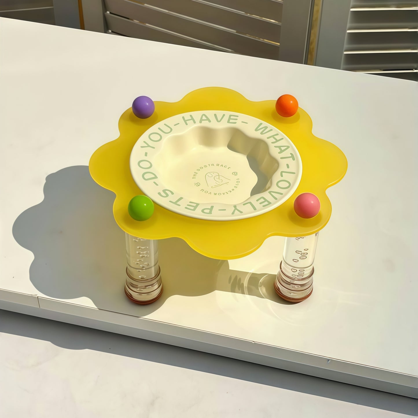 Dopamine Petal Pet Bowl with Acrylic Stand