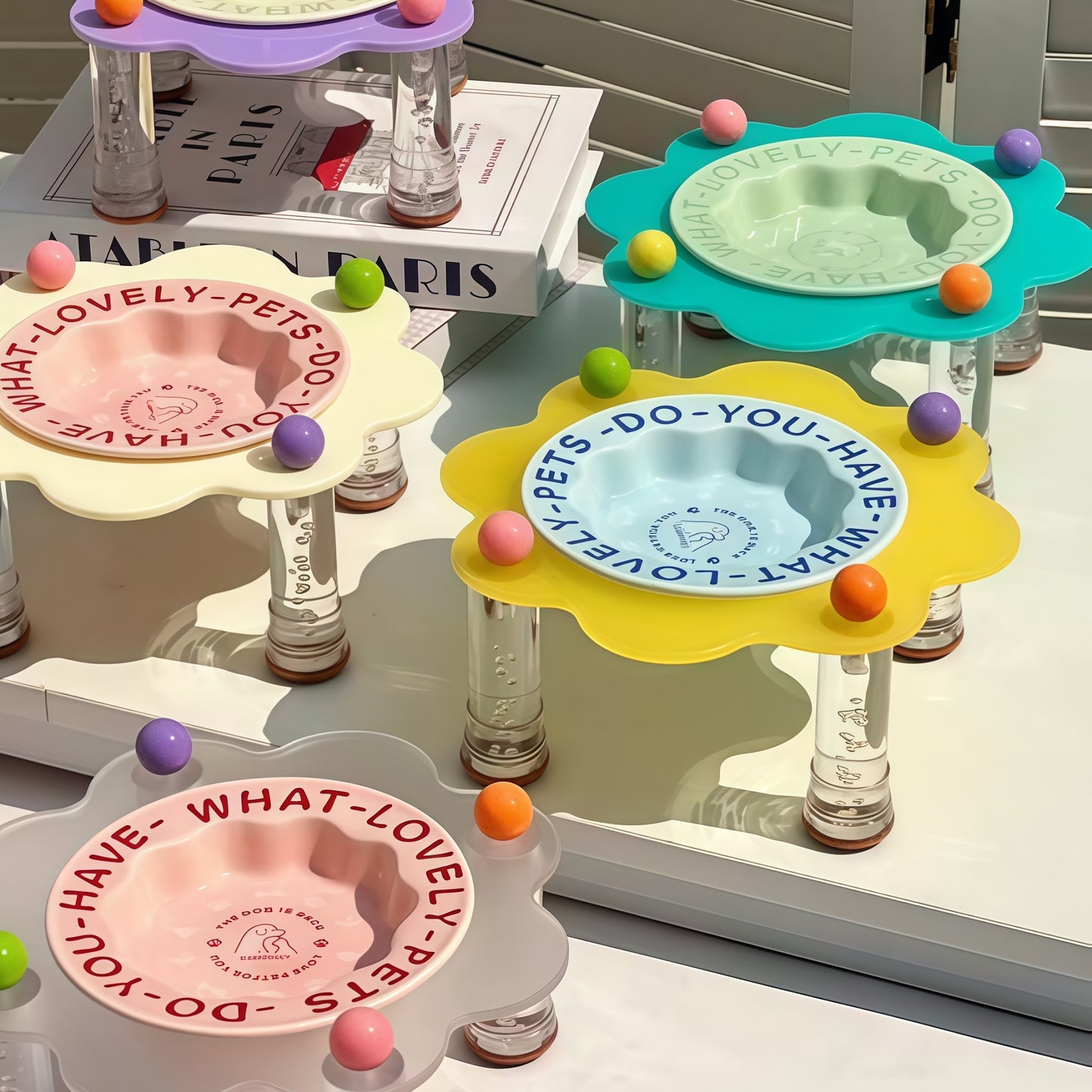 Dopamine Petal Pet Bowl with Acrylic Stand