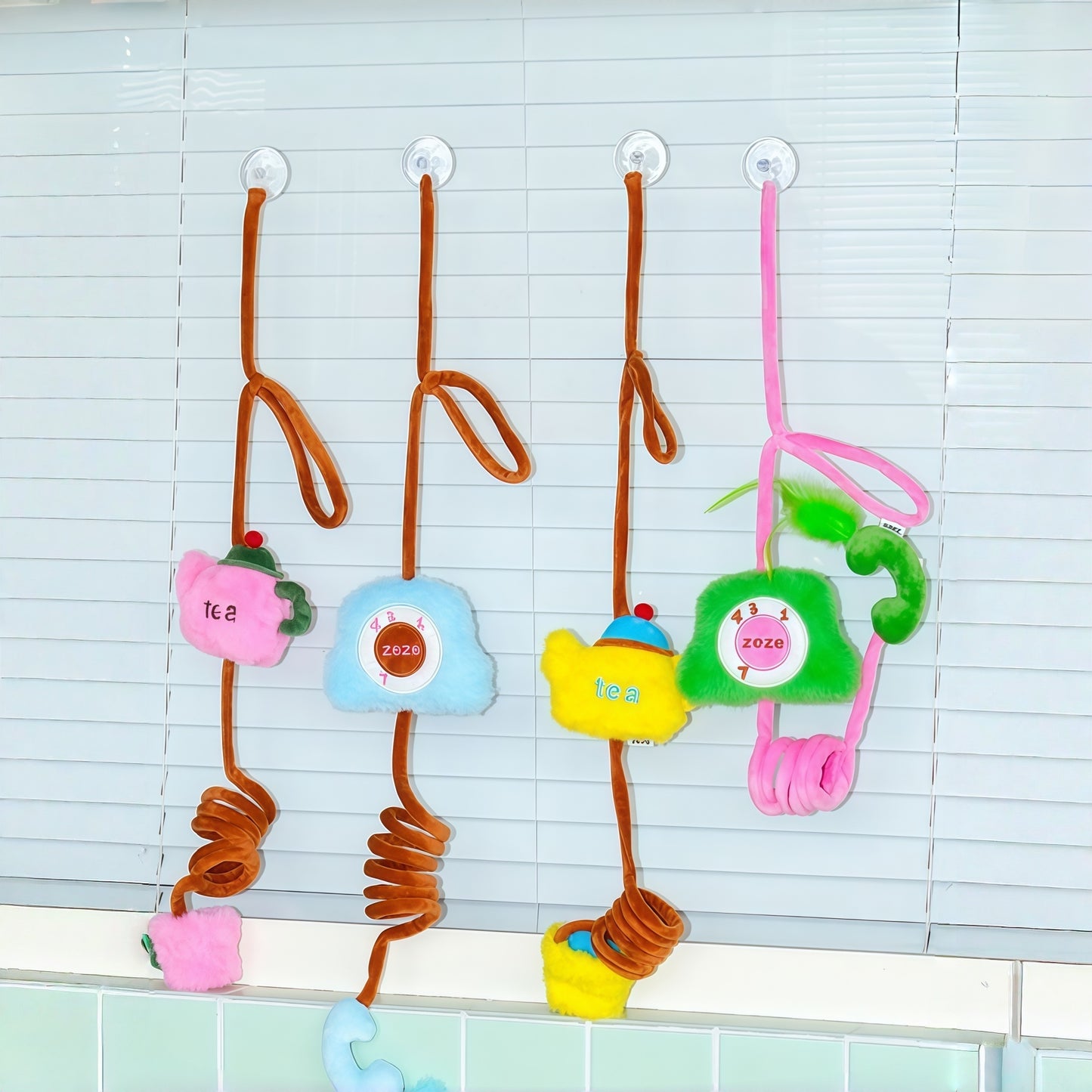 Tea Set & Retro Phone Elastic Teaser